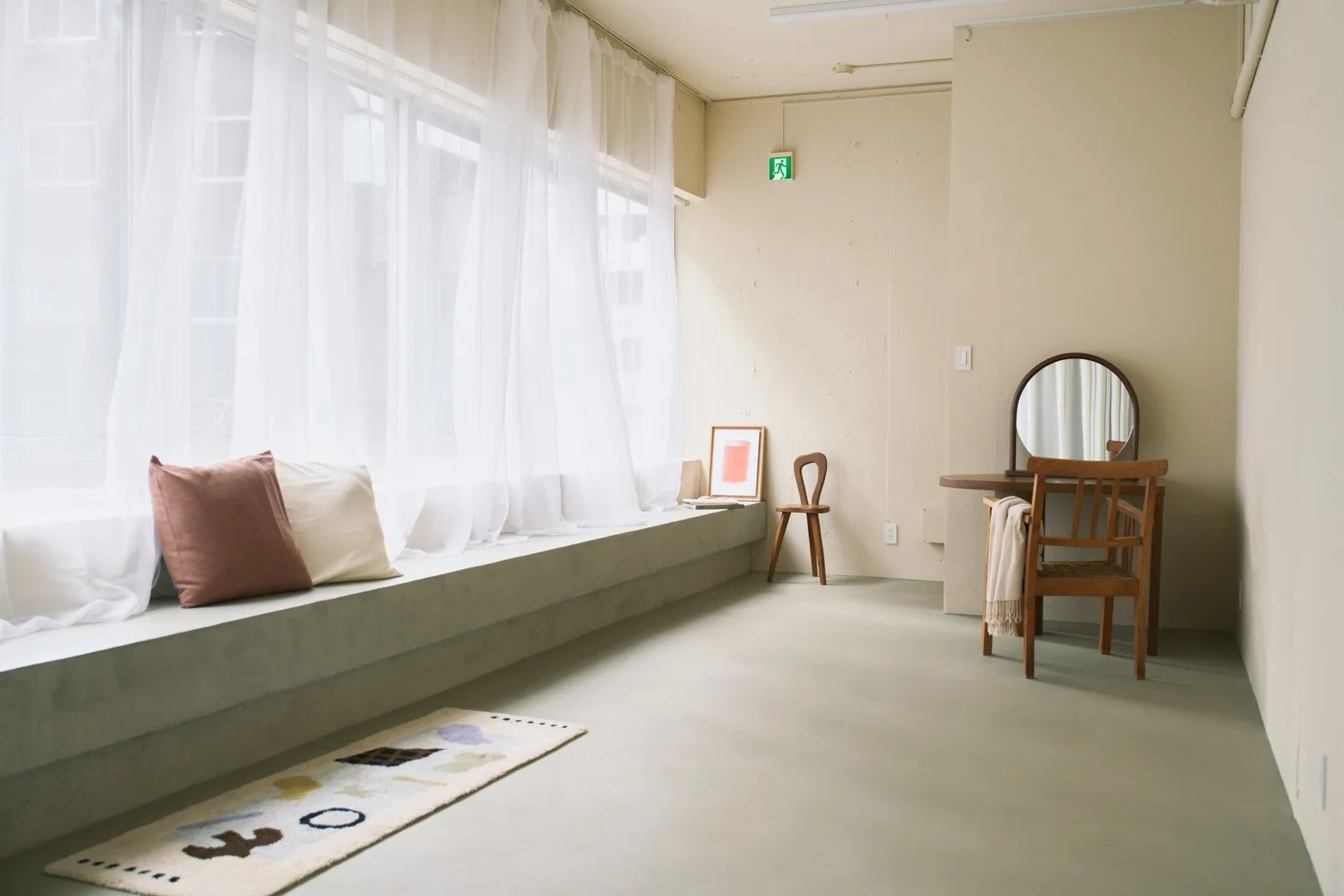 LIGHT BEIGE ROOM 原状回復基準写真 ミラー側